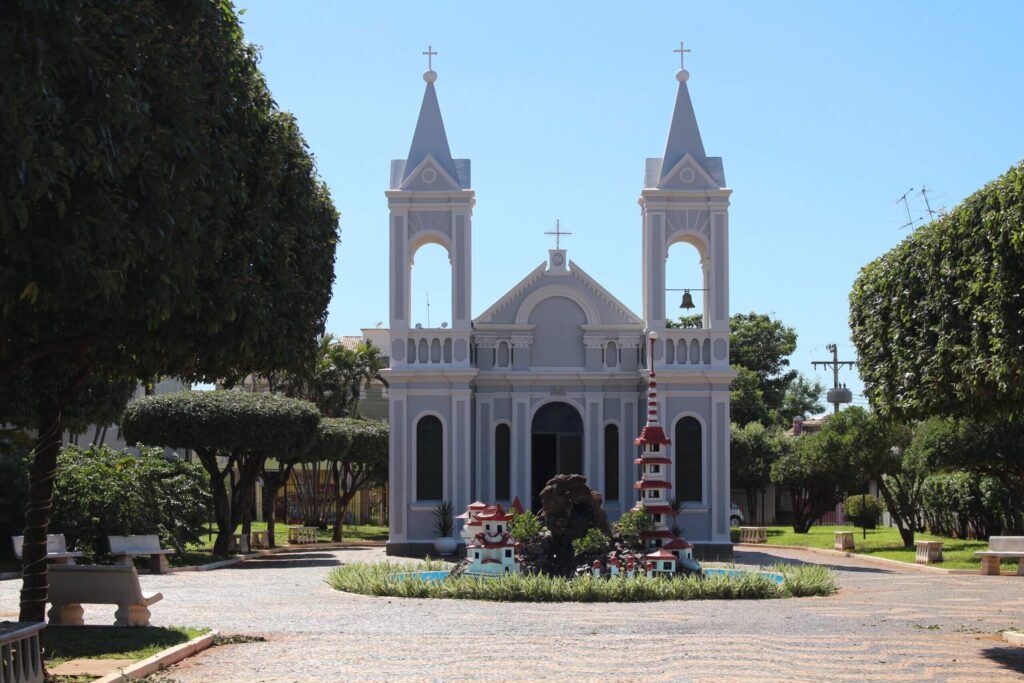 A centenária e histórica igreja de Três Lagoas 
